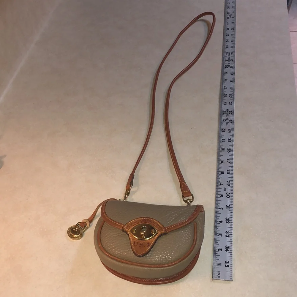 Vintage Dooney & Bourke mini crossbody bag - Picture 2 of 16